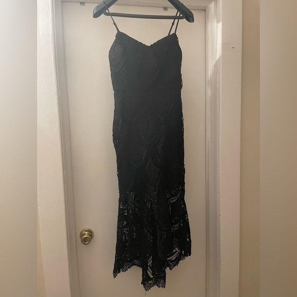 Lulu’s black midi dress size Small - Picture 1 of 9